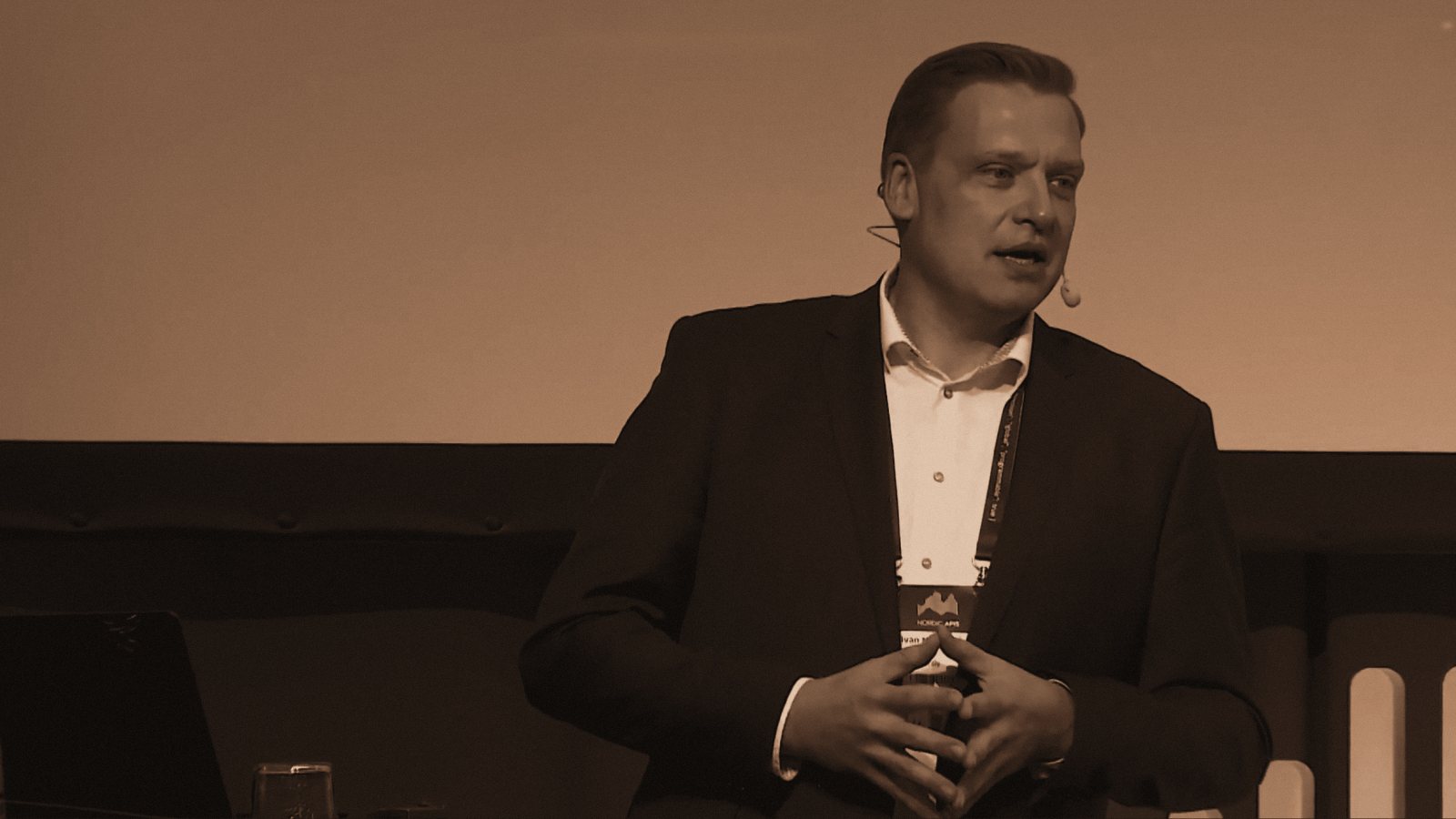 Ivan Nokhrin presenting on stage at Platform Summit
